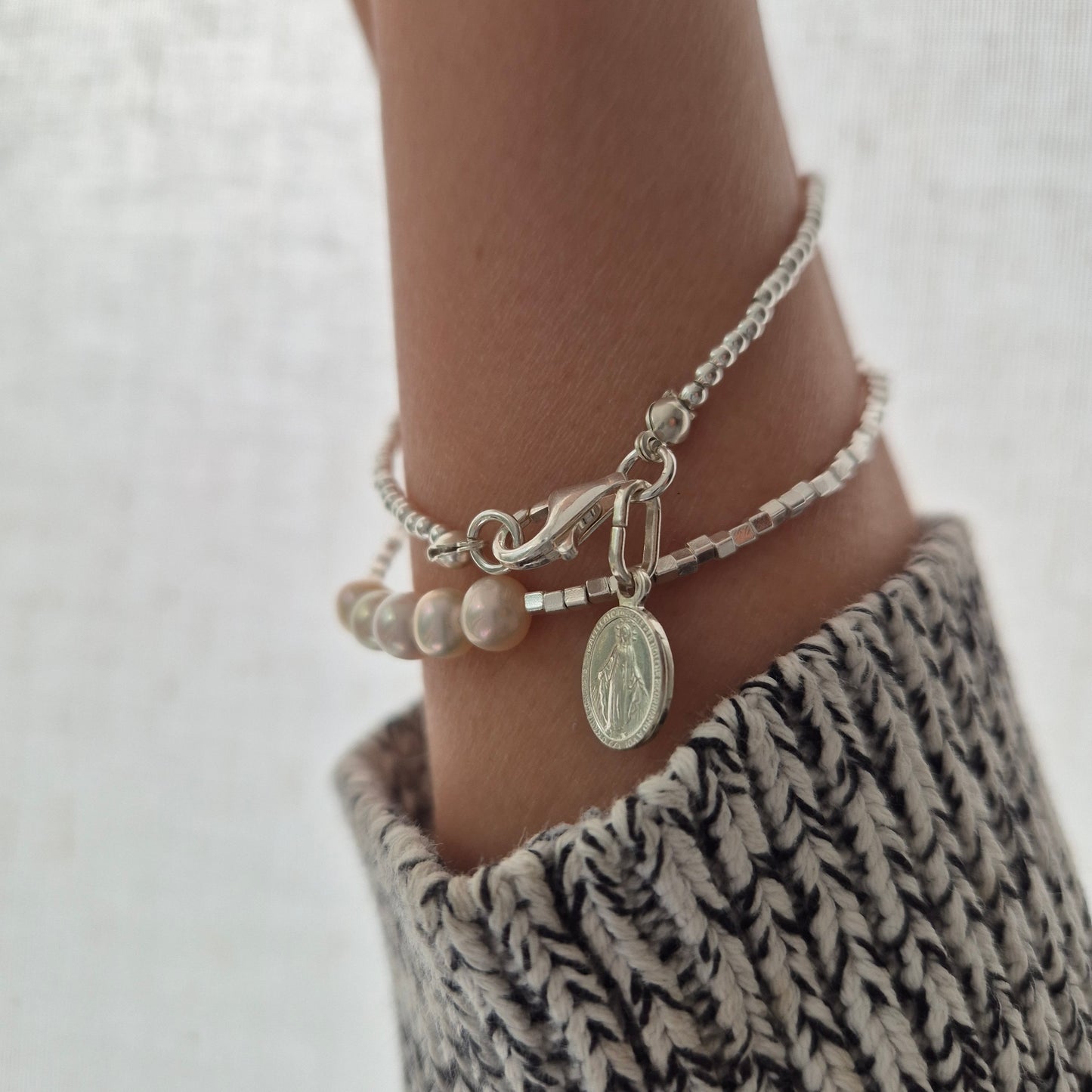 Pulsera virgencita de los milagros